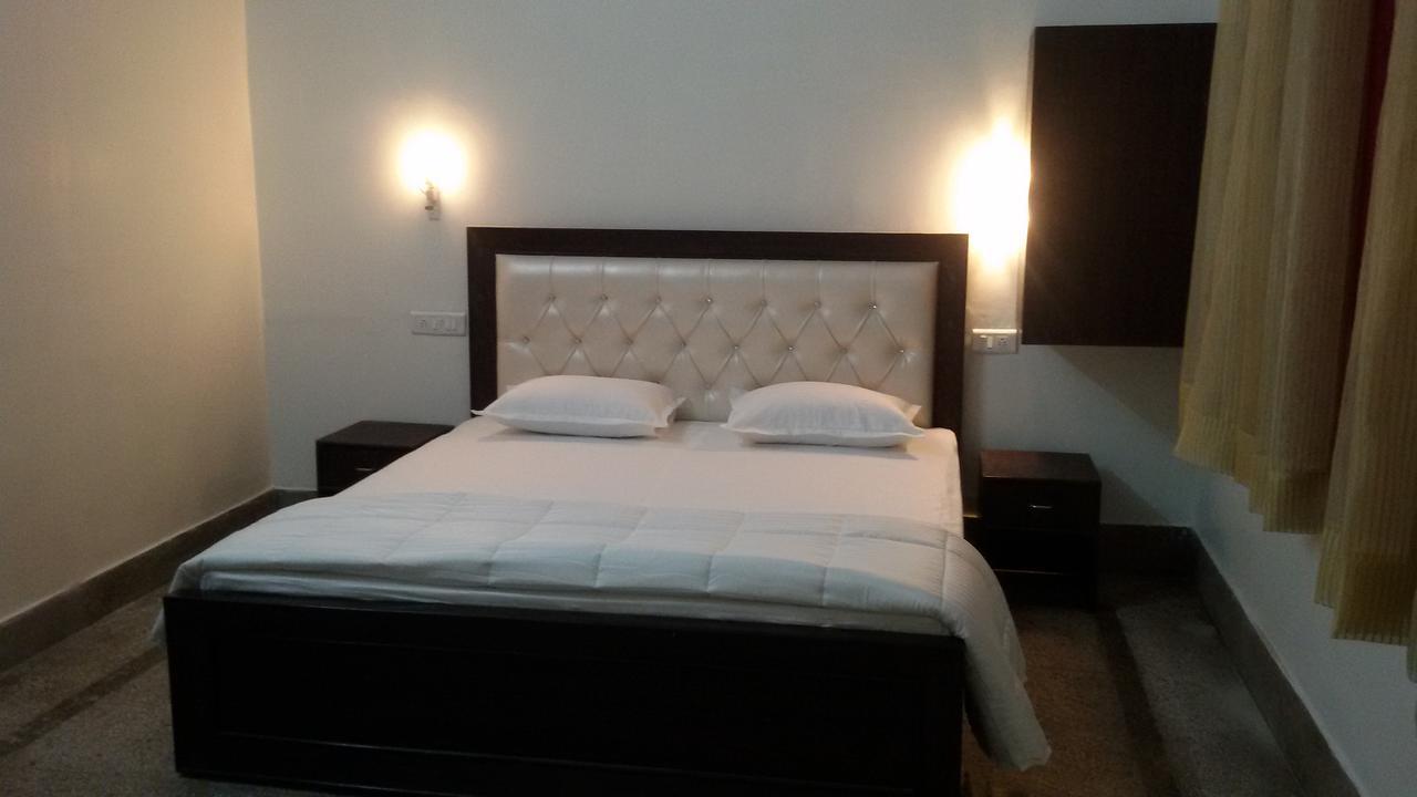 Hotel Vacation Τζαϊπούρ Εξωτερικό φωτογραφία