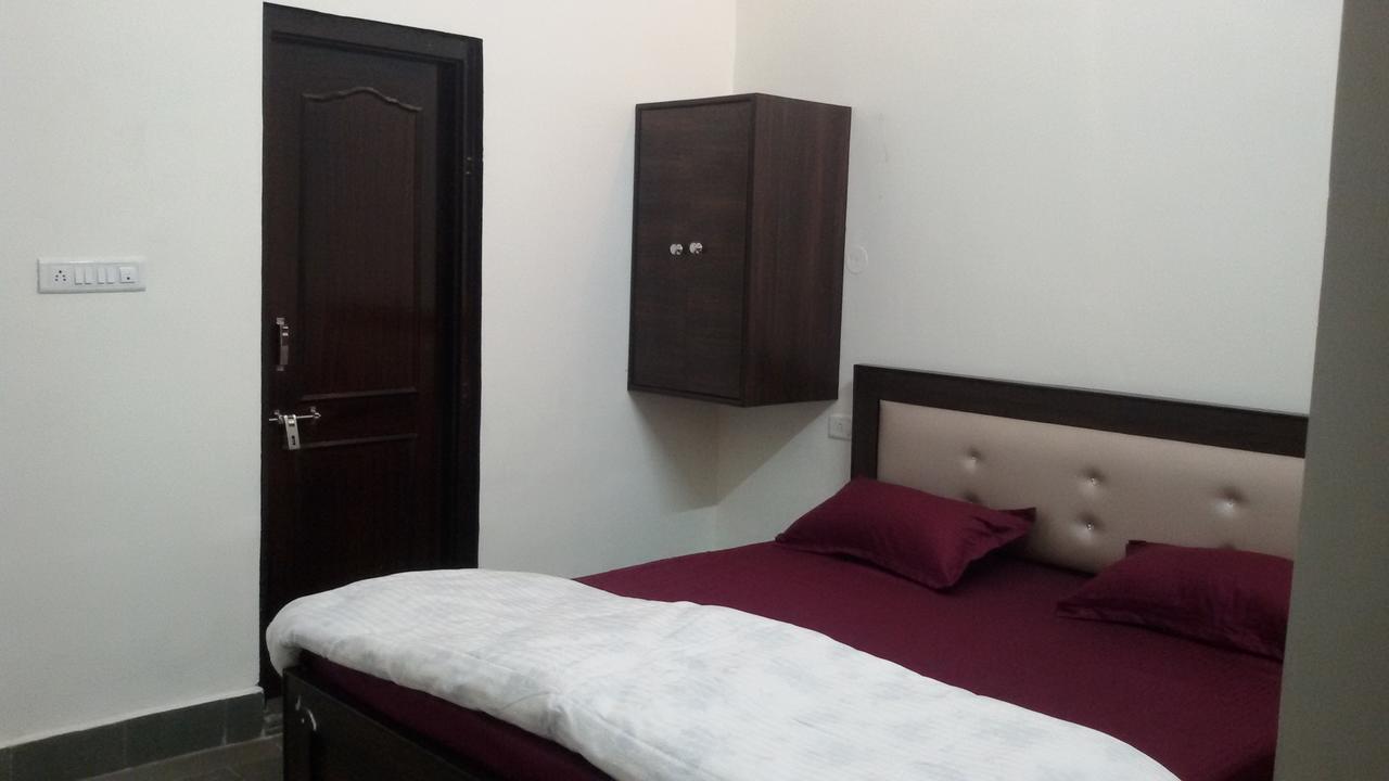 Hotel Vacation Τζαϊπούρ Εξωτερικό φωτογραφία