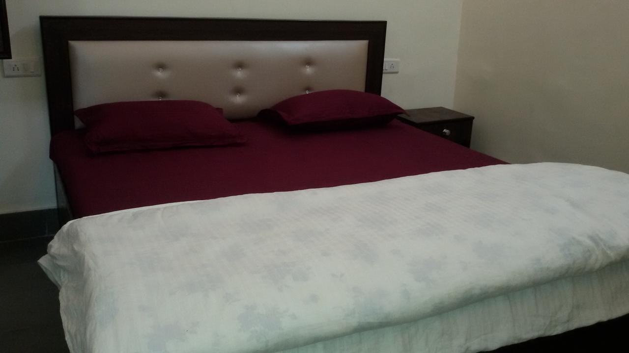 Hotel Vacation Τζαϊπούρ Εξωτερικό φωτογραφία