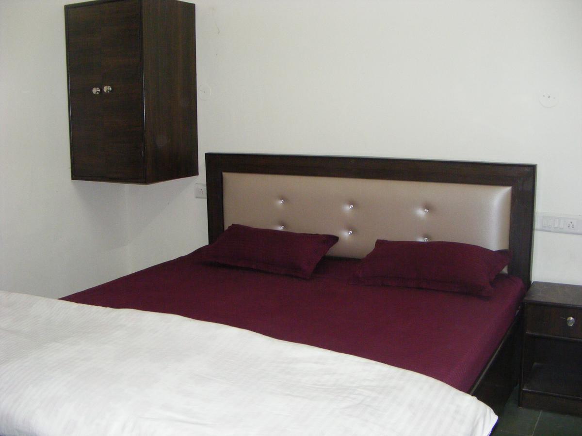 Hotel Vacation Τζαϊπούρ Εξωτερικό φωτογραφία