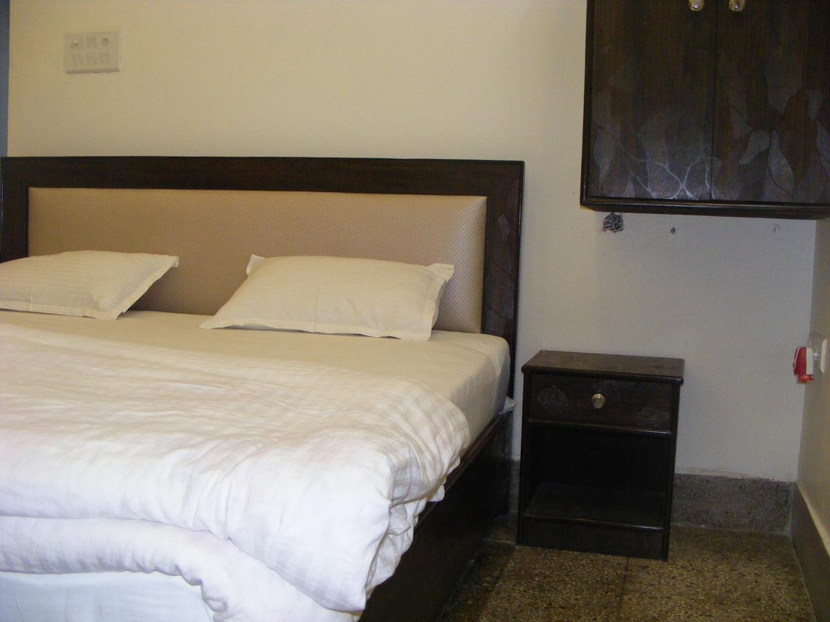 Hotel Vacation Τζαϊπούρ Εξωτερικό φωτογραφία