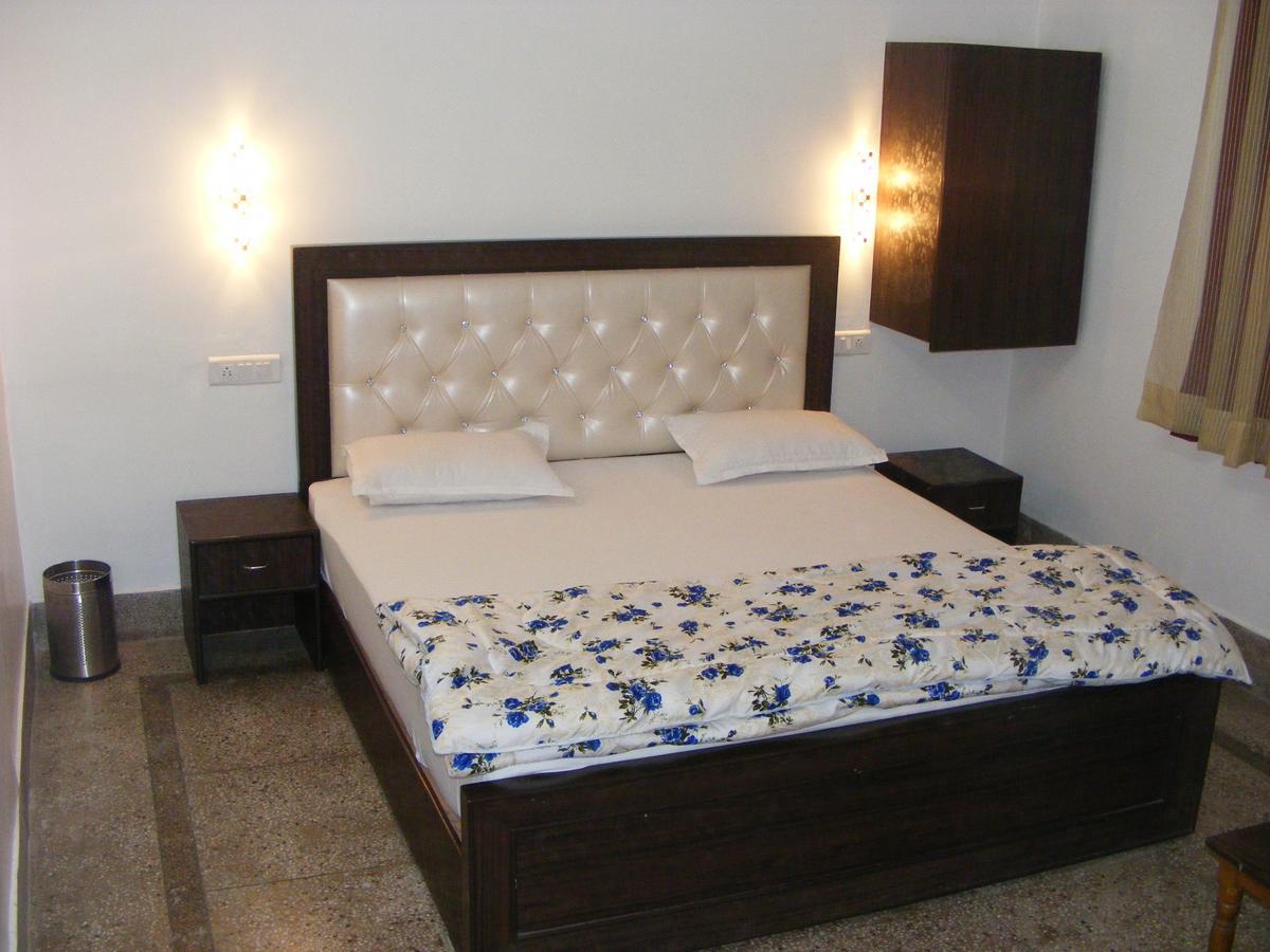 Hotel Vacation Τζαϊπούρ Εξωτερικό φωτογραφία