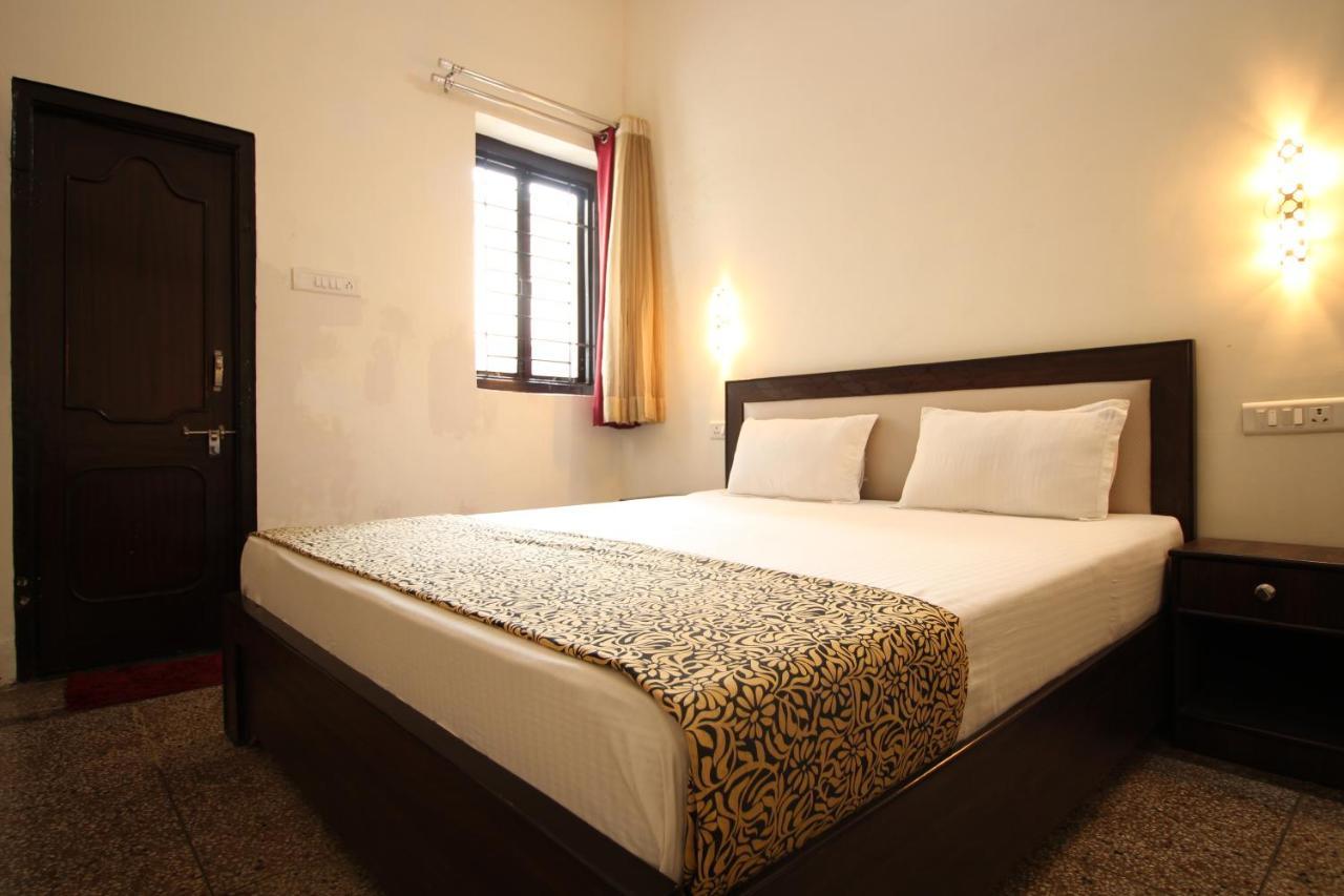 Hotel Vacation Τζαϊπούρ Εξωτερικό φωτογραφία