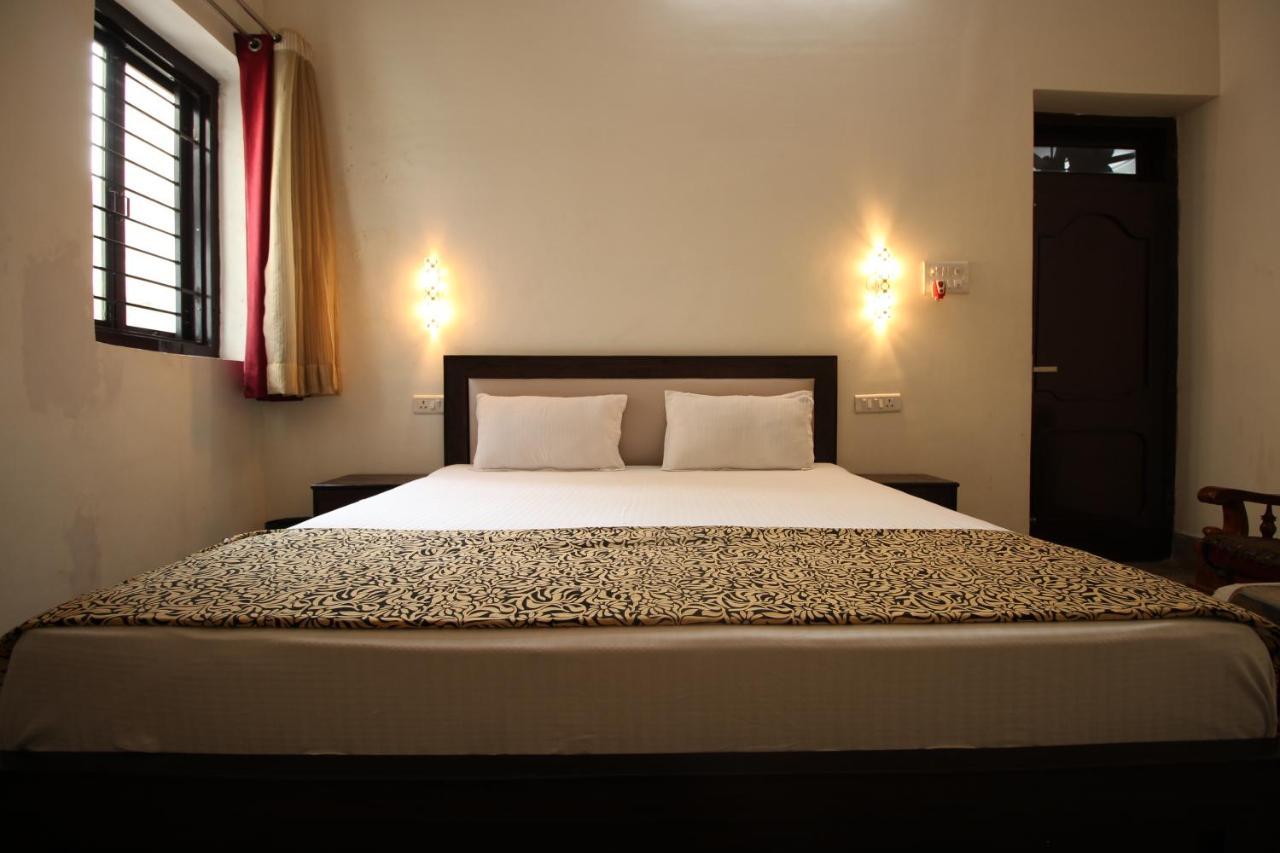 Hotel Vacation Τζαϊπούρ Εξωτερικό φωτογραφία